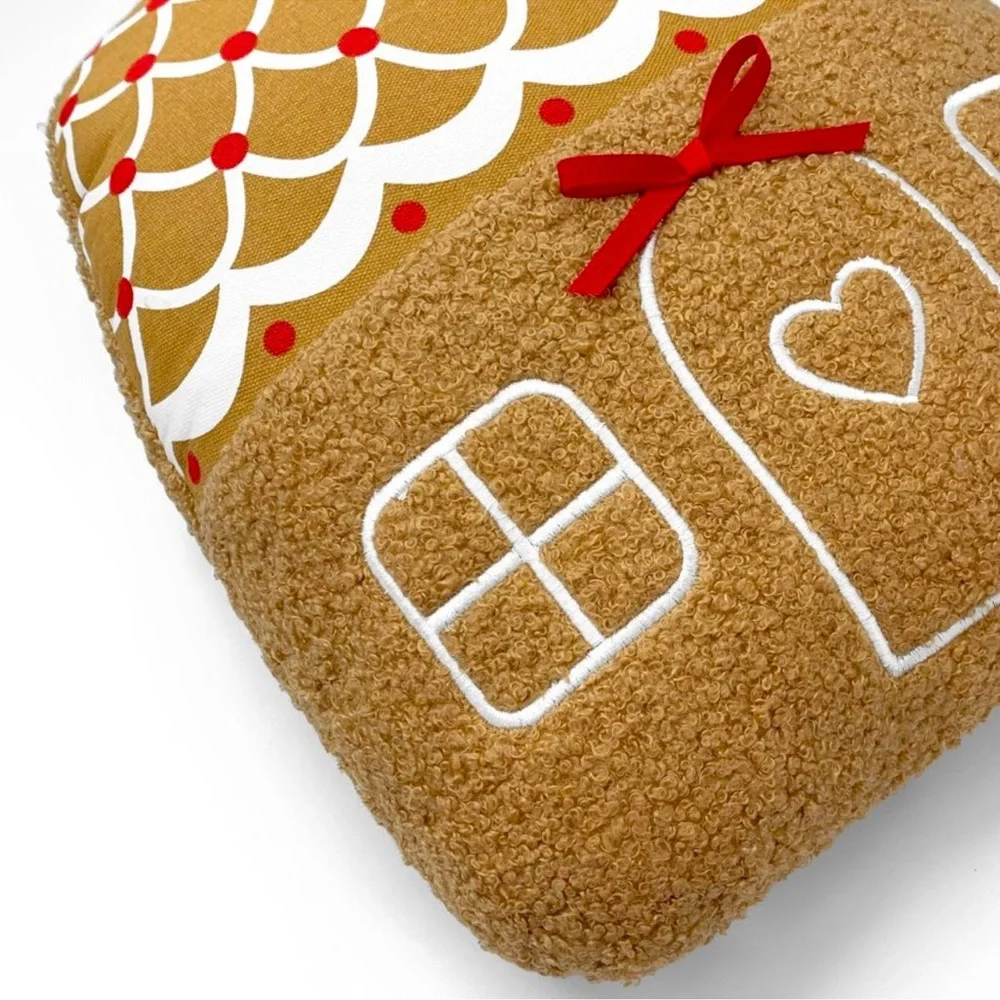 Target 🎯 Christmas Gingerbread House Pillow